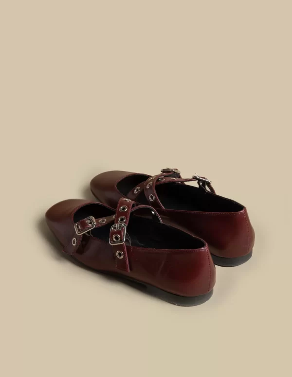 bailarina_granate_doble_h_3.webp NÍCOLI BAILARINA DOBLE HEBILLA< Zapatos