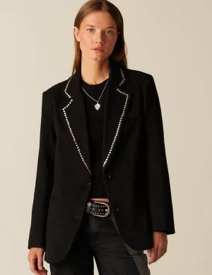 NÍCOLI BLAZER NEGRO TACHUELAS PLATEADAS< Blazers