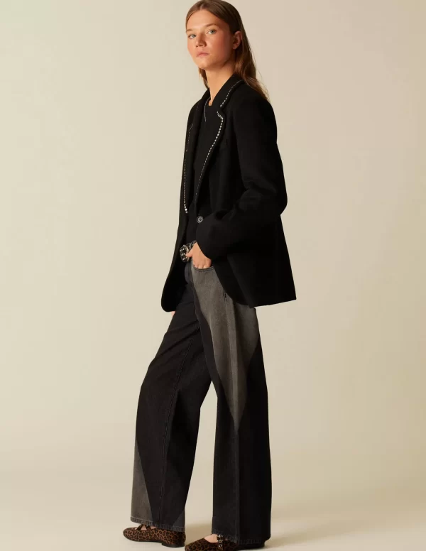 NÍCOLI BLAZER NEGRO TACHUELAS PLATEADAS< Blazers