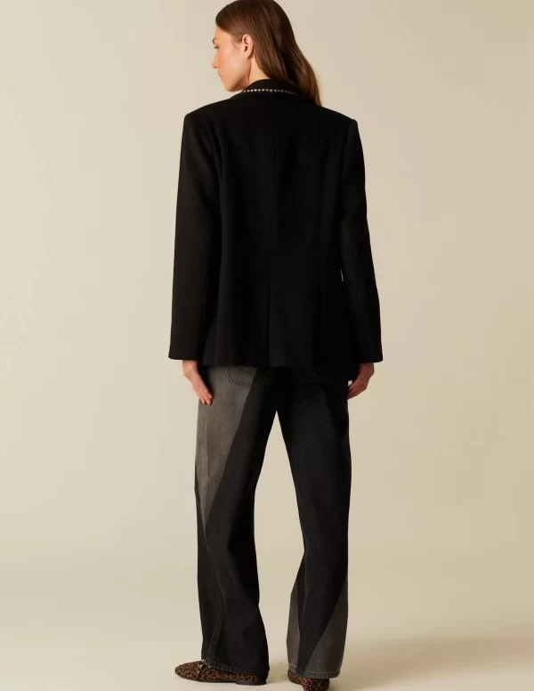 NÍCOLI BLAZER NEGRO TACHUELAS PLATEADAS< Blazers