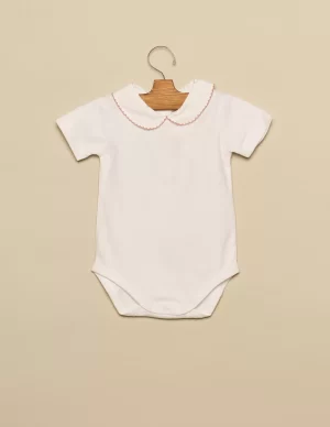 body_cuello_beb_pespuntes_0-1.webp NÍCOLI Body cuello bebé pespuntes< Bodies