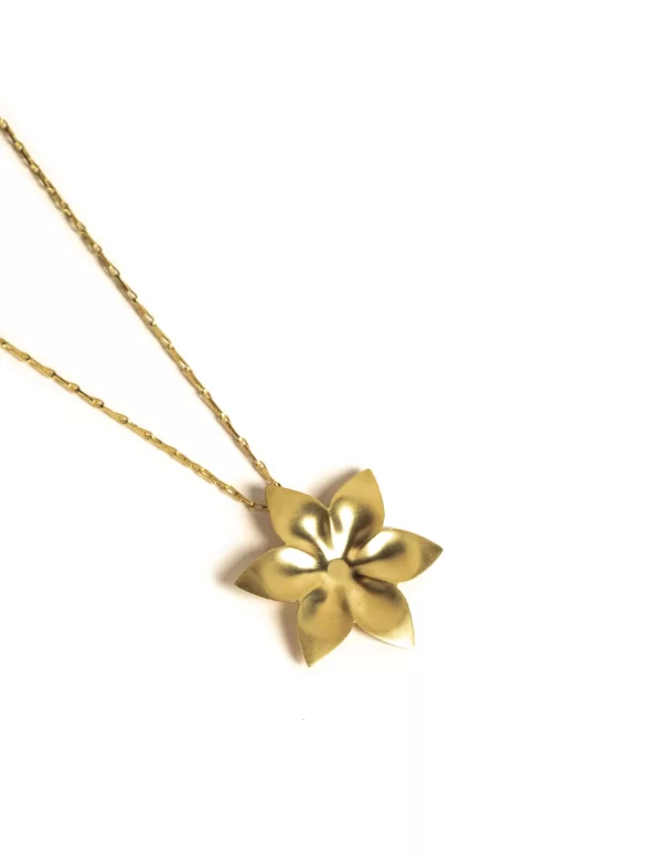 NÍCOLI CADENA FLOR PICOS DORADA< Collares Y Gargantillas