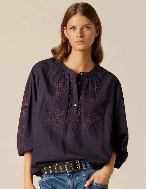 NÍCOLI CAMISA AZUL BORDADO FLOR< Camisas