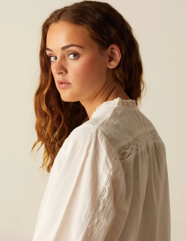 NÍCOLI CAMISA CRUDA TIRA ENCAJE< Camisas