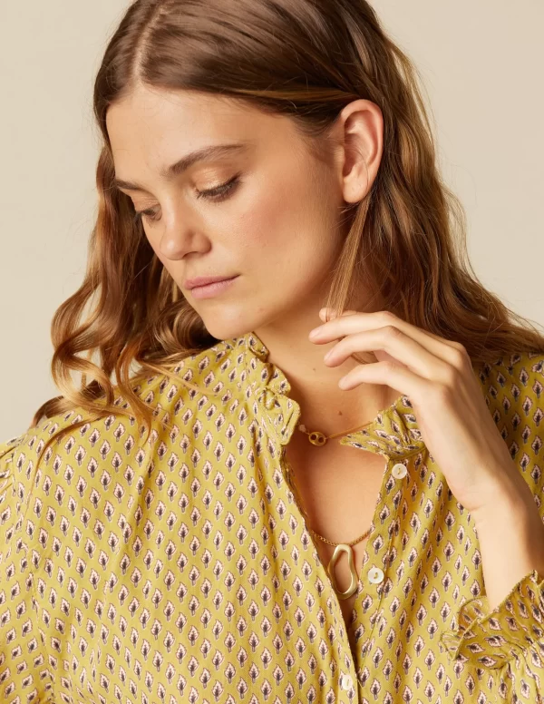 NÍCOLI CAMISA HOJITAS< Camisas