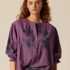 NÍCOLI CAMISA MORA BORDADO FLOR< Camisas
