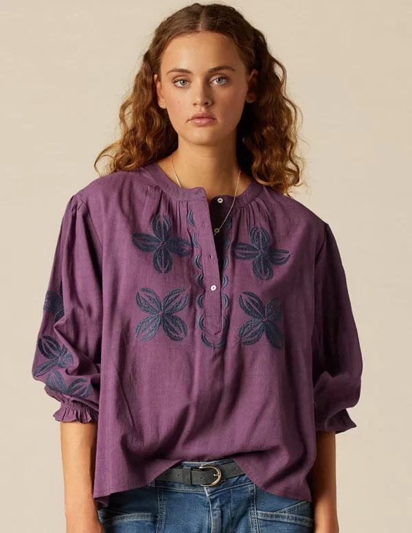 NÍCOLI CAMISA MORA BORDADO FLOR< Camisas
