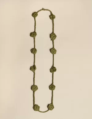 NÍCOLI COLLAR FLOR PUNTO< Collares | Collares