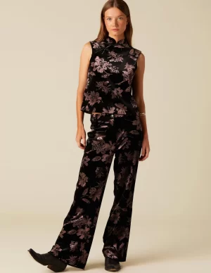 pantaln_terciopelo_flor_m_0.webp NÍCOLI PANTALÓN TERCIOPELO FLOR< Pantalones
