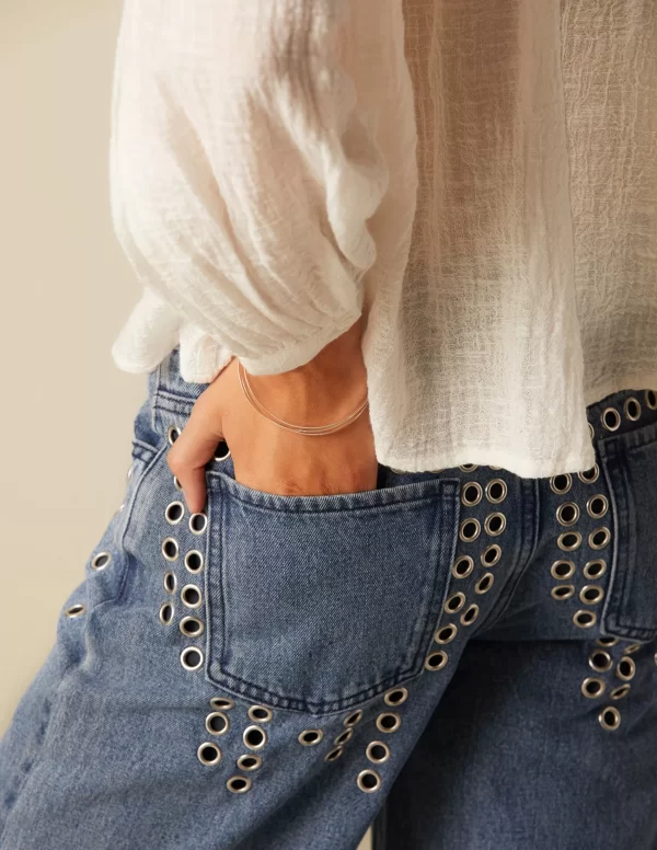 NÍCOLI PANTALÓN VAQUERO AZUL MIX TACHUELAS< Denim | Pantalones