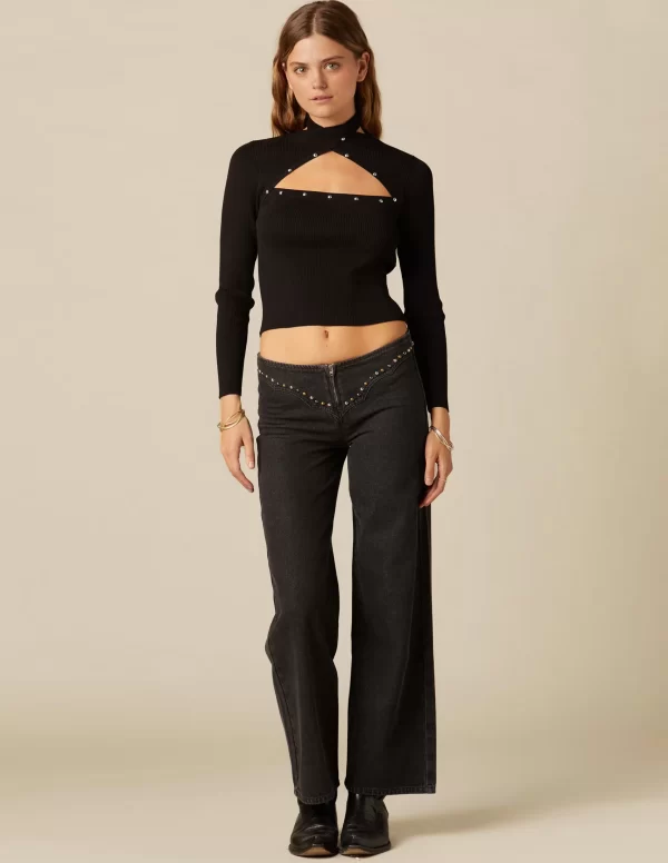 NÍCOLI TOP ABERTURA ESCOTE TACHAS NEGRO< Tops